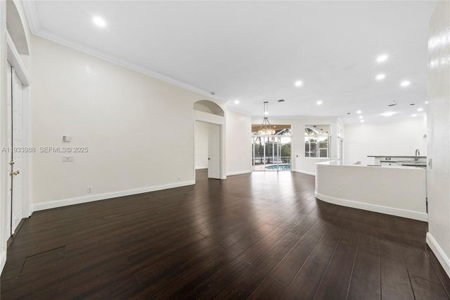 2893 Oakbrook Dr, Weston, FL 33332