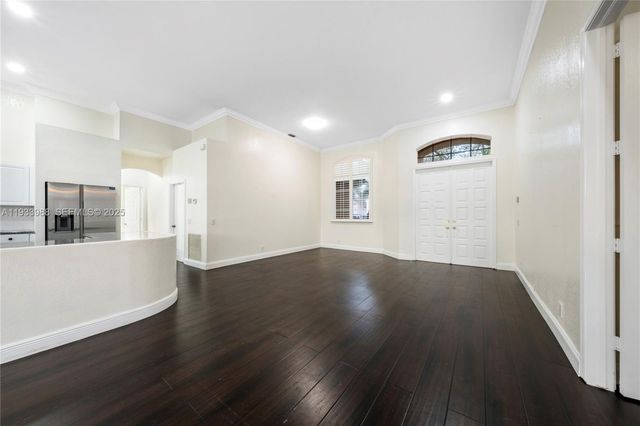 2893 Oakbrook Dr, Weston, FL 33332