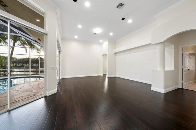 2893 Oakbrook Dr, Weston, FL 33332