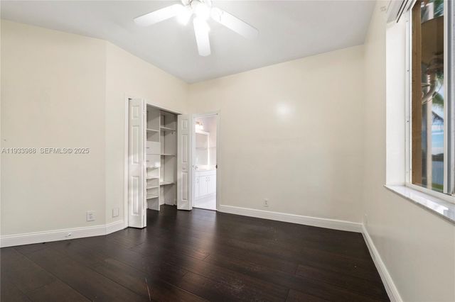 2893 Oakbrook Dr, Weston, FL 33332