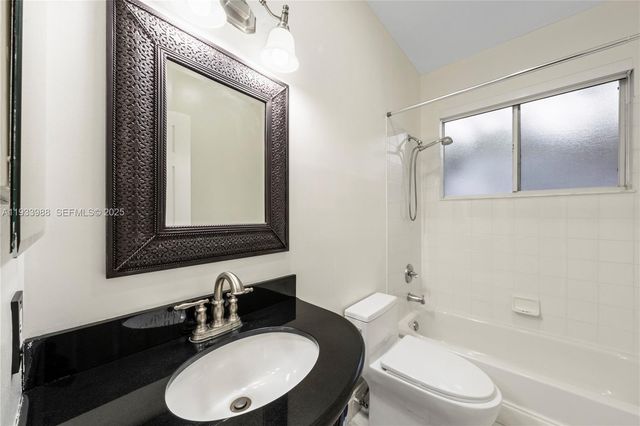 2893 Oakbrook Dr, Weston, FL 33332