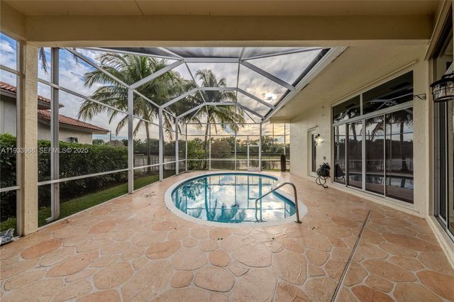 2893 Oakbrook Dr, Weston, FL 33332