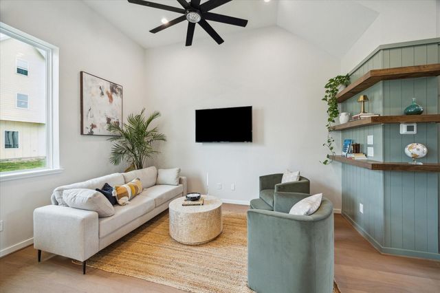 3902 Zina Way, Houston, TX 77018