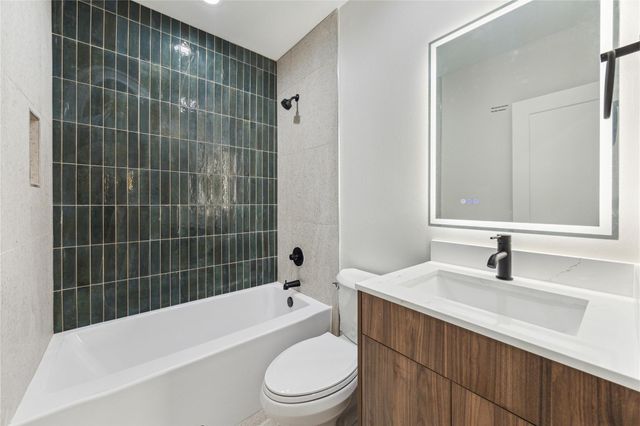 3902 Zina Way, Houston, TX 77018