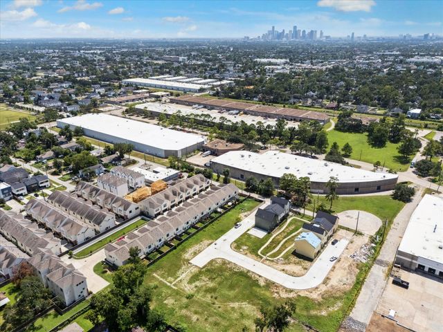 3902 Zina Way, Houston, TX 77018