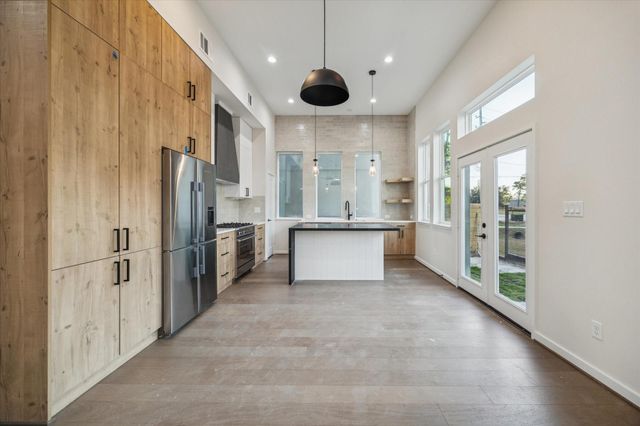 3902 Zina Way, Houston, TX 77018