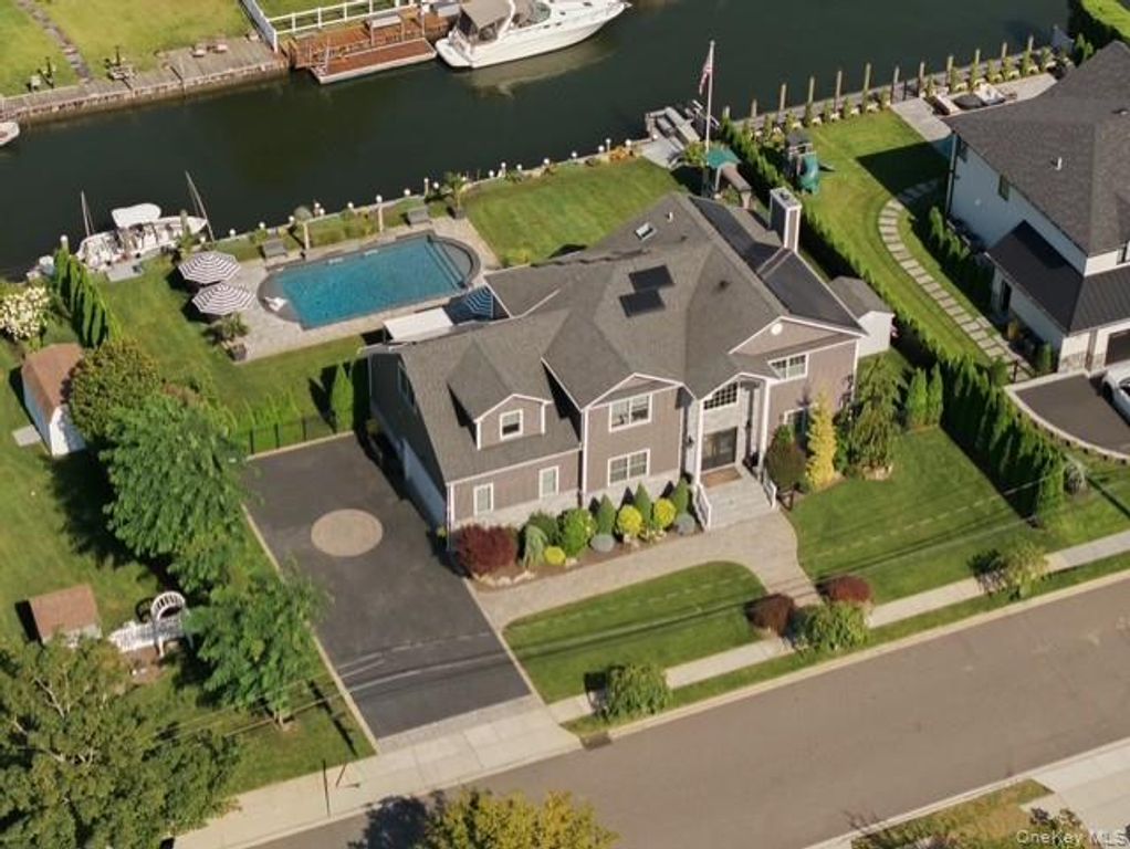40 Highwater Avenue, Massapequa, NY 11758 — photo 3