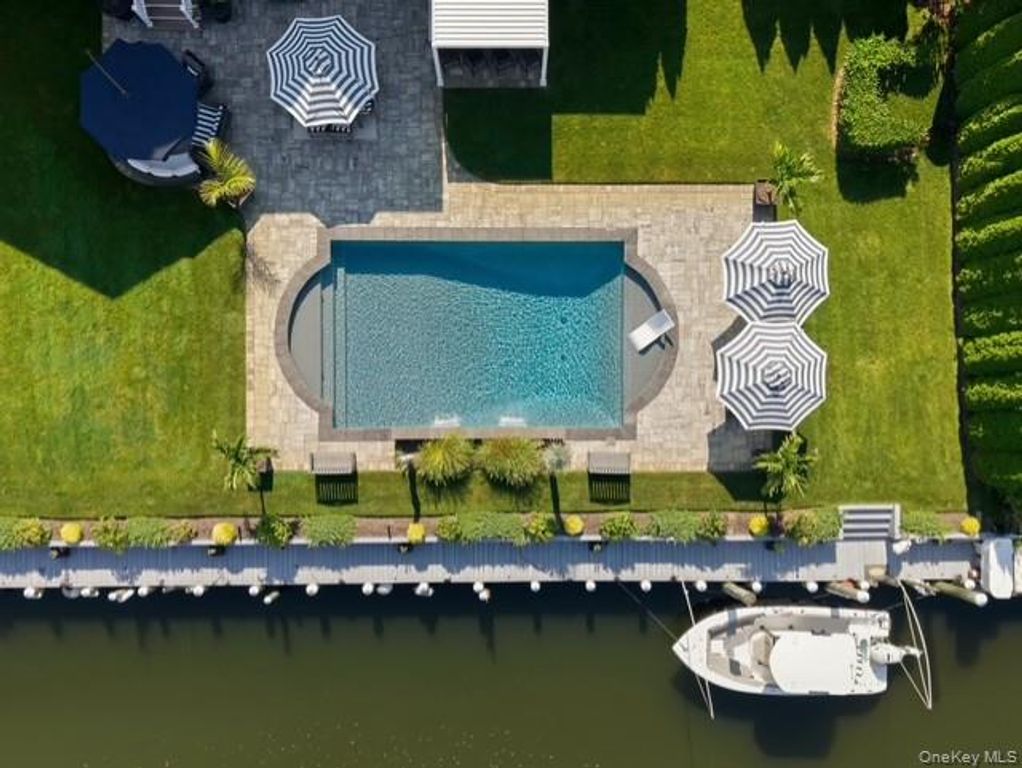 40 Highwater Avenue, Massapequa, NY 11758 — photo 5