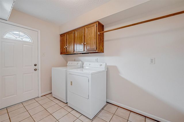 2906 Arrowhead Drive, Sugar Land, TX 77479