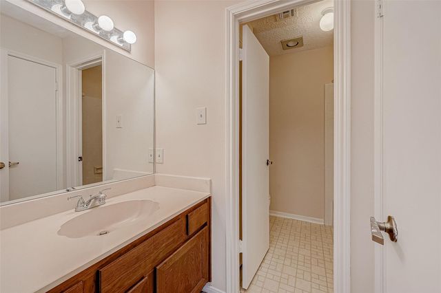 2906 Arrowhead Drive, Sugar Land, TX 77479