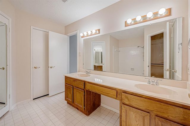 2906 Arrowhead Drive, Sugar Land, TX 77479