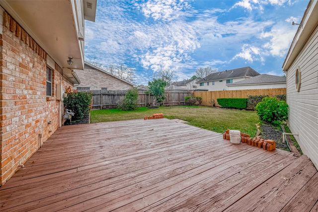 2906 Arrowhead Drive, Sugar Land, TX 77479