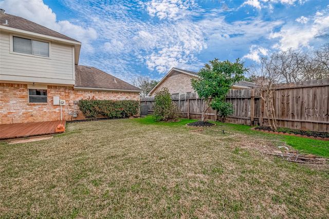 2906 Arrowhead Drive, Sugar Land, TX 77479