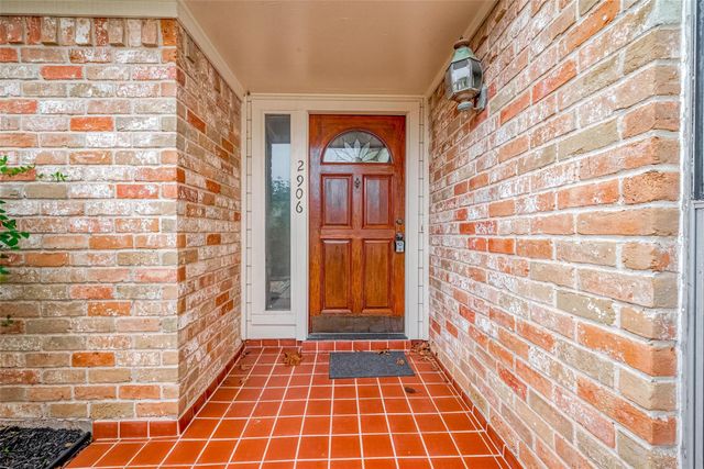 2906 Arrowhead Drive, Sugar Land, TX 77479