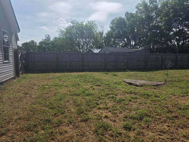 1288 Cheryl Ct, Clarksville, TN 37042