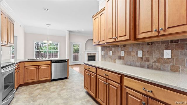 13618 Old Ivey, Northport, AL 35475