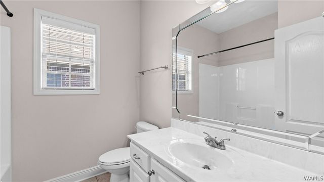 13618 Old Ivey, Northport, AL 35475