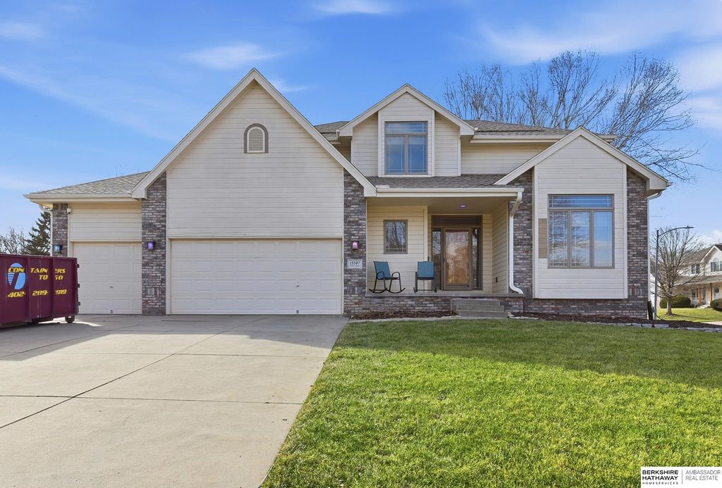 13507 Innis Circle, Bellevue, NE 68123