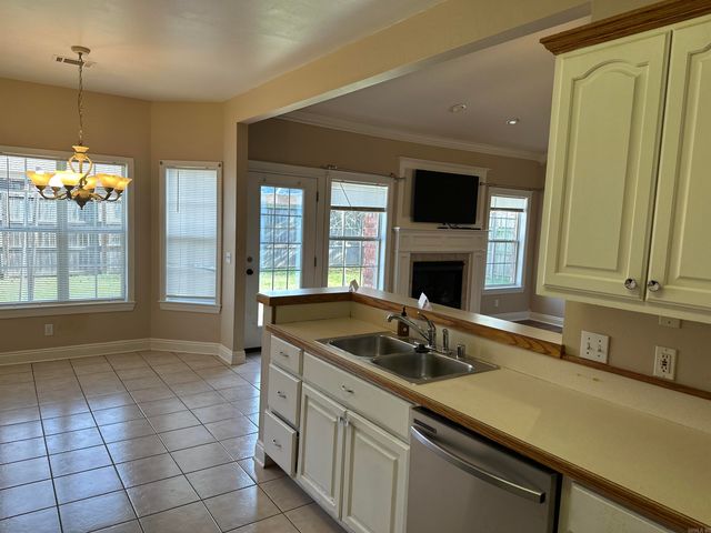 1140 Trillium, Conway, AR 72034