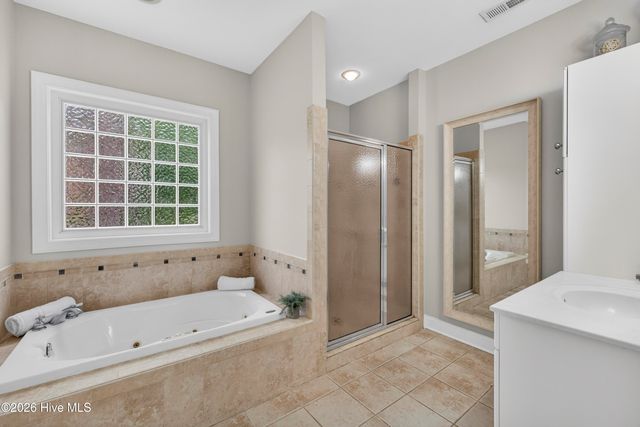 8900 Champion Hills Drive, Wilmington, NC 28411