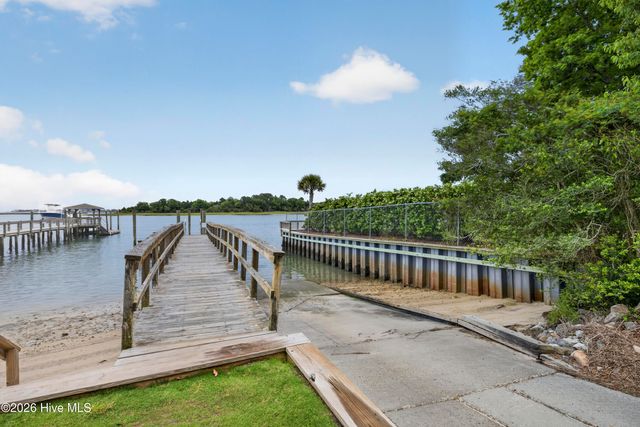 8900 Champion Hills Drive, Wilmington, NC 28411