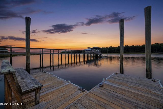 8900 Champion Hills Drive, Wilmington, NC 28411
