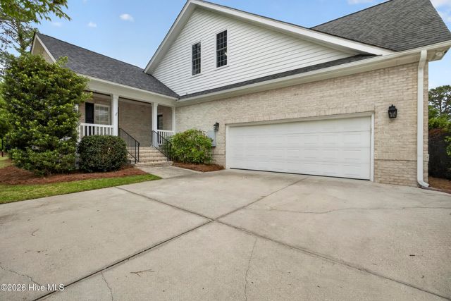 8900 Champion Hills Drive, Wilmington, NC 28411