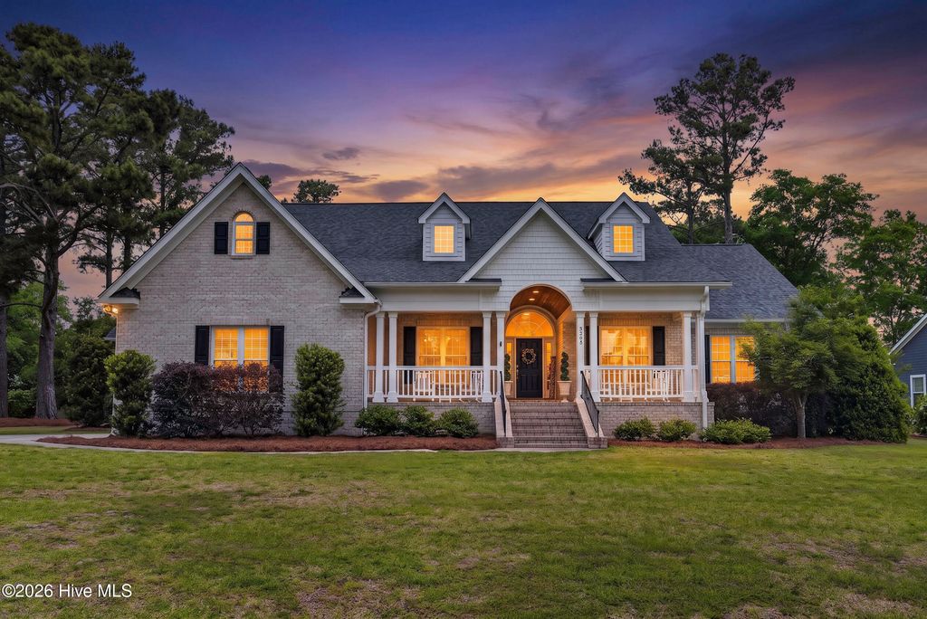8900 Champion Hills Drive, Wilmington, NC 28411