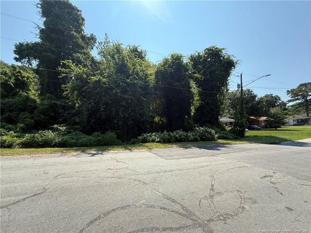 2005 & 2009 Poplar Drive, Fayetteville, NC 28304