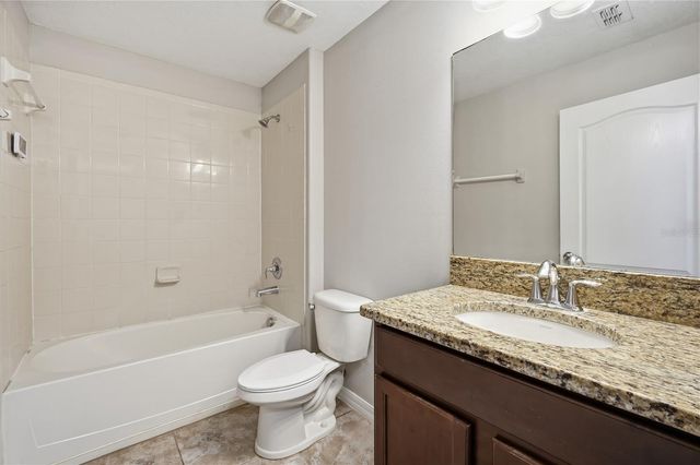 1827 HARBOUR BLUE STREET, Ruskin, FL 33570