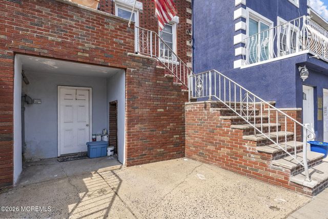 659 Kennedy Boulevard, Bayonne, NJ 07002