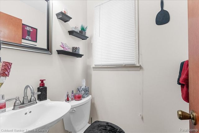5309 Granger Drive, Lansing, MI 48911