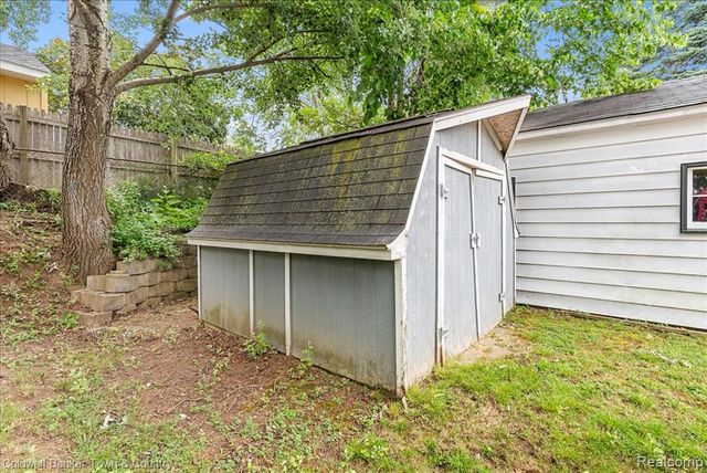 5309 Granger Drive, Lansing, MI 48911