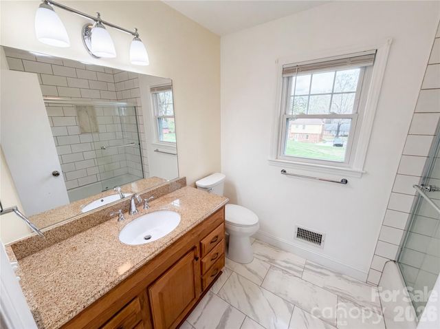 6214 Ashcrest Drive, Charlotte, NC 28217