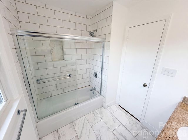 6214 Ashcrest Drive, Charlotte, NC 28217