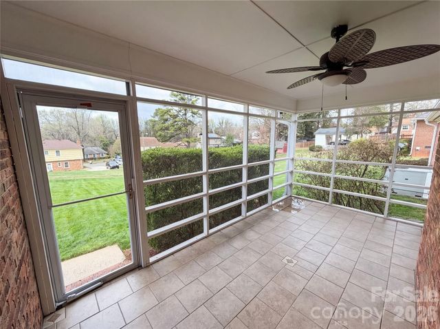 6214 Ashcrest Drive, Charlotte, NC 28217