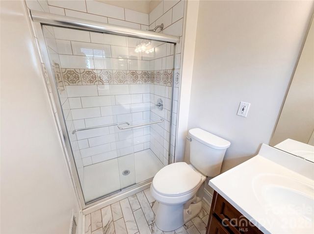 6214 Ashcrest Drive, Charlotte, NC 28217