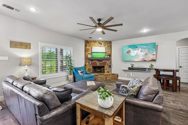 1287 Chartres, Oak Ridge, TX 75142