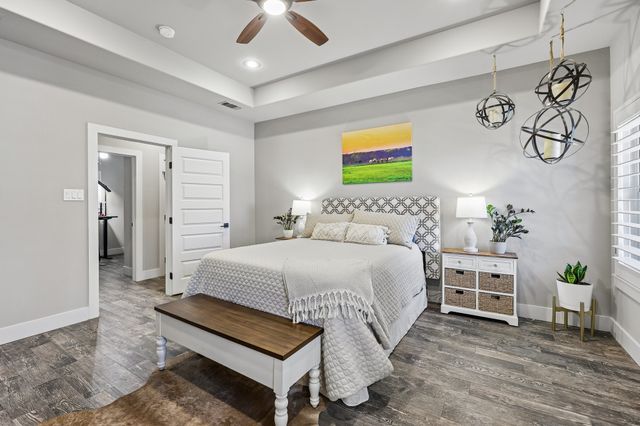 1287 Chartres, Oak Ridge, TX 75142