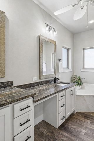 1287 Chartres, Oak Ridge, TX 75142