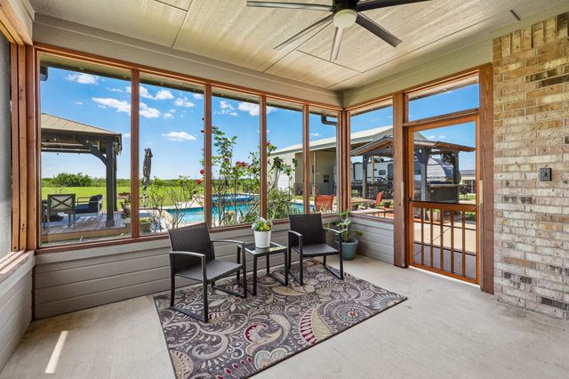 1287 Chartres, Oak Ridge, TX 75142