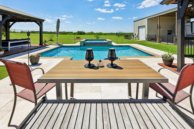1287 Chartres, Oak Ridge, TX 75142