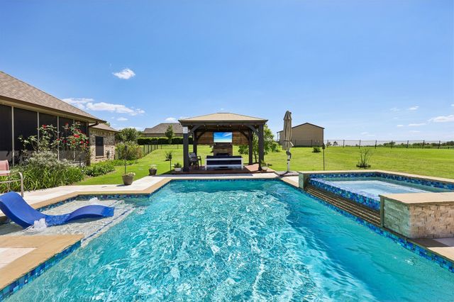 1287 Chartres, Oak Ridge, TX 75142