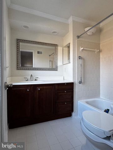 2614 WINDBREAK DR, Alexandria, VA 22306