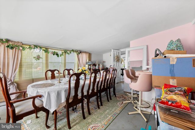 32 GUN RD, Levittown, PA 19057