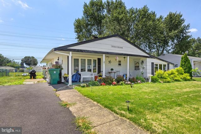 32 GUN RD, Levittown, PA 19057