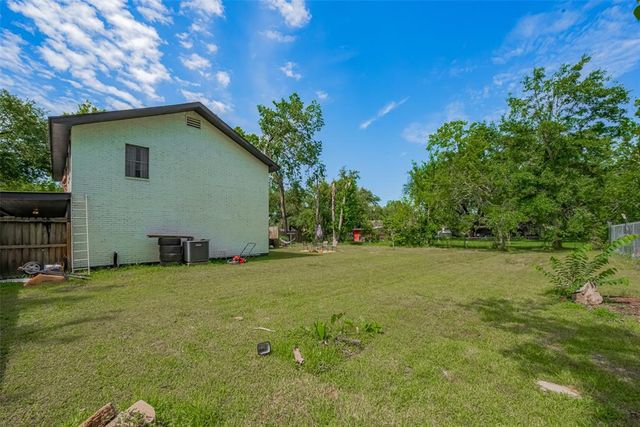 5514 Avenue M, Santa Fe, TX 77510