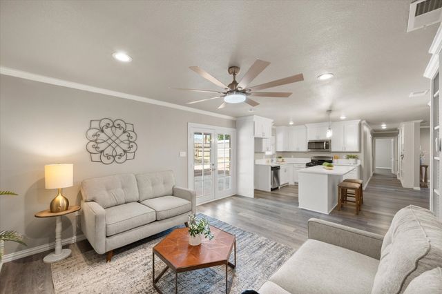 710 Greenland Way, Grand Prairie, TX 75050