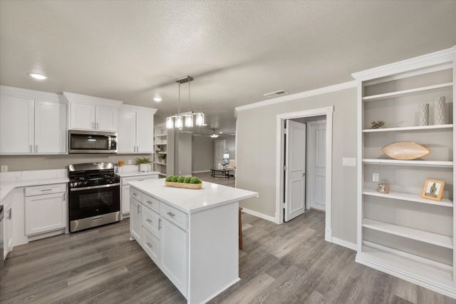 710 Greenland Way, Grand Prairie, TX 75050