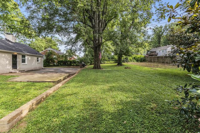 123 White Bridge Pike, Nashville, TN 37209